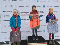 Maria-Panek-z-klasy-4a-nie-schodzi-z-podium-biegi-narciarskie-2023 000