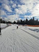 Maria-Panek-z-klasy-4a-nie-schodzi-z-podium-biegi-narciarskie-2023 002